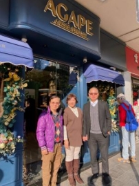 曾維州：Agape十字架專門店