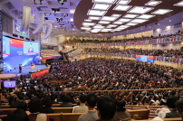 世界福音派聯盟大會首日與韓國教會數千人合一敬拜場面震撼