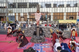 因祂活著！八千人首爾光化門復活節巡演 傳遞復活盼望