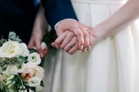英國十四年追踪研究：婚內懷孕夫婦分手機率比同居伴侶低五成