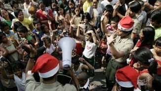 Volcano Forces Thousands of Filipinos to Mark Christmas as Evacuees