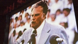 Billy Graham Wants to Preach Again