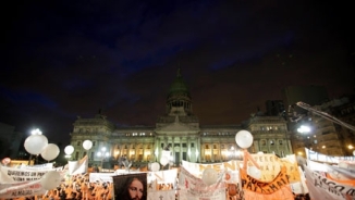 Argentina Legalizes Gay Marriage; First in Latin America