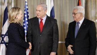 Israeli, Palestinian Leaders 'Serious' About Peace Deal, Says Clinton