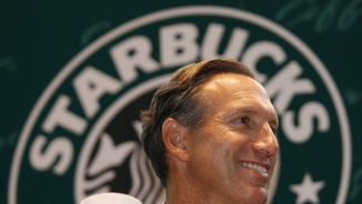 Starbucks CEO to Businesses: Boycott Political Campaign Donations Until Deficit Deal Reached