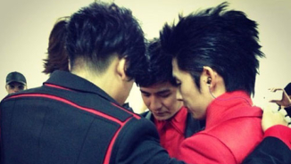 Taiwanese Drama ''Meteor Garden'' F4 Members Reunite, Praying in Embrace