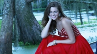 Duck Dynasty's Sadie Robertson Wears Red 'Live Original by Sherri Hill' Prom Dress, Shows Modest is Hottest