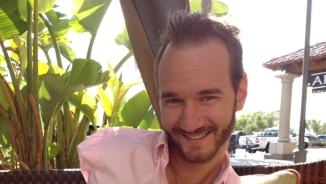 Limbless Evangelist Nick Vujicic Enjoys Family Life After South America Mission Tour