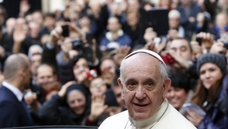 Pope Francis Asks Top Business Leaders to Serve Poor with Wealth