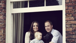 Royal Family Potrait: Baby Prince George Cherished by Kate Middleton and Prince William (Photo)