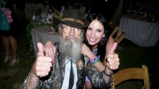 'Duck Dynasty's Uncle Si Robertson Releases Country Music EP, Celebrating Love with Wife Christine