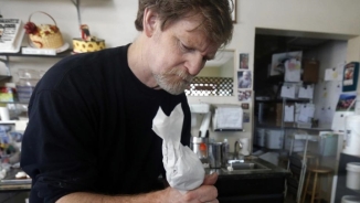 Colorado Christian Baker Ordered by Court to Make Wedding Cake for Gay Couple 'Would Rather Shut Down' Business