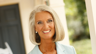 Billy Graham's Daughter Anne Graham Lotz Says End Times Are Near, Urges Christians to Pray