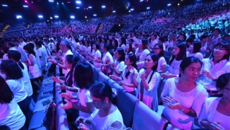 Christians in Singapore #WearWhite to Support Traditional Marriage Following LGBT's 'Pink Dot' Event