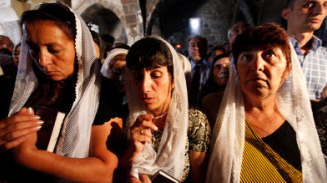 Iranian Christians 'Beg' Believers to Pray for Country's Revival Amid Harsh Persecutions