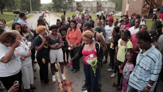 Mother of Slain Missouri Teen Mike Brown's Shooting by Police Calls for Riots, Looting to Stop