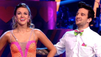 Video: Sadie Robertson's 'Dancing with the Stars' Debut; Duck Dynasty Family Pray Before DWTS Premiere