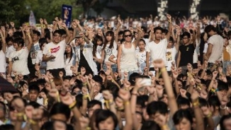 Hong Kong Students Call for Democracy with Class Boycott, Protest Against China's Election Restrictions