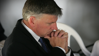 Franklin Graham Says Christians are Commanded By God to Pray for Obama, U.S. Leaders