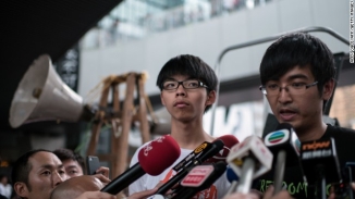 Hong Kong Protests 2014 Update: Gov't Backs Out of Negotiations, Students Vow to Continue Protesting