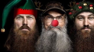 'Duck Dynasty's Christmas Special Video (A&E): Watch Robertson Family Prepare for Busy Holiday Season