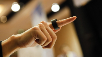 CES: 'Magic' Gesture-Control Rings Let You Draw in Air to Play Music, Take Pictures, and More