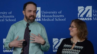 American Ebola Survivor Dr. Rick Sacra Returns to Africa to 'Show Love of Jesus' To Those Still Suffering