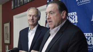 Mike Huckabee, '19 Kids and Counting' Duggar Family Pledge Support for New Arkansas Governor Asa Hutchinson