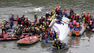 TransAsia Airways Flight GE-235: Taiwanese Celebrities Pray for Families, Victims Of Plane Crash