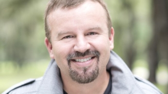 Casting Crowns' Mark Hall Shares Gospel, Reminds Fans to Stay Strong in Faith After Surgery to Remove Cancerous Kidney