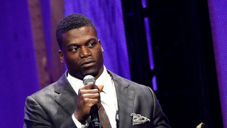 NFL Star Benjamin Watson Wins Big at K-LOVE Fan Awards, Urges Christians to be 'Salt'