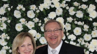 Kay Warren Reflects On Early Years of 'Marital Hell,' Reveals How Her Marriage to Rick Warren Has Strengthened Over 40 Years