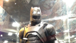 Batman vs. Superman Movie 2016 Relase Date: Batman’s Arsenal Shown for The First Time in Comic-Con