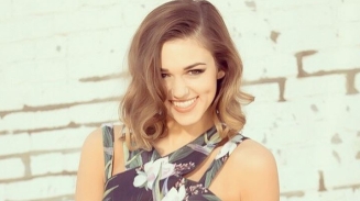 'Duck Dynasty's Sadie Robertson Reminds Fans 'We Serve a God Bigger Than Our Insecurities' in Inspirational Post