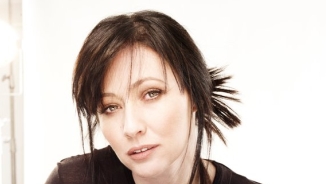 ‘Beverly Hills 90210’ Star Shannen Doherty Trying to Be Positive After Being Diagnosed With Breast Cancer