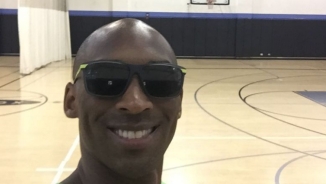 NBA Trade Rumors: Los Angeles Lakers Looking to Sign Metta World Peace, Kobe Bryant Returns to Gym For Shooting Practice