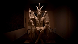 Satanic Temple Seeking to Place 9-Foot Statue of Idol Baphomet Next To Ten Commandments on Arkansas Capitol Grounds 