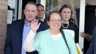 Deputy Kentucky Clerk Questions Validity of Marriage Licenses Altered By His Boss Kim Davis