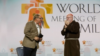 Saddleback Church Pastor Rick Warren Speaks to Thousands at Catholics' World Meeting of Families: 'The Family is a Launch Pad For Ministry'