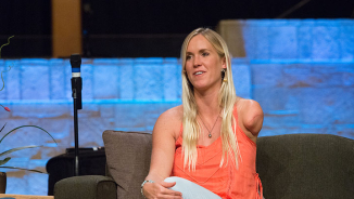 'Soul Surfer' Bethany Hamilton Opens Up About Surfing, Finding Your Passion, and God's Faithfulness at Exclusive San Francisco Bay Area Event