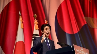 Japan's Abe Seeking U.S., South Korea Cooperation Over South China Sea