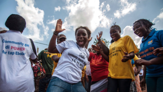 Sierra Leone Celebrates End of Ebola Epidemic That Killed 4,000 With Candlelight Vigil 