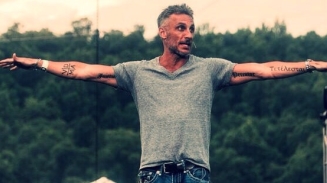 Tullian Tchividjian Breaks Lengthy Social Media Silence After Divorce to Reveal He is Receiving 'Help and Healing' He Needs