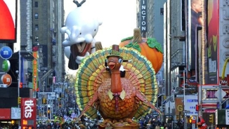 Watch Macy’s Thanksgiving Day Parade 2015 Live Stream Online: NBC TV Schedule, New York City Route Map,  Giant Balloons, New Floats, Celebrity Guest Stars; Safety Concerns