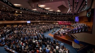 New Study Indicates Shifts In America’s Largest Churches: Megachurches 2015 Report