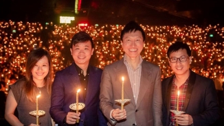 City Harvest Church Pastor Kong Hee Enjoys Christmas Season with Church Family Despite Looming Prison Sentence