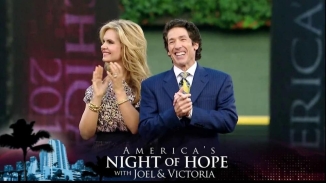 Joel Osteen Encourages Thousands at San Diego 'Night of Hope' to Trust God to Bless Upcoming Year