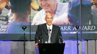 Super Bowl 50 Breakfast: Tony Dungy Urges Athletes to Make Faith Ultimate Priority: 'If You Follow The Lord, You'll Be Okay'