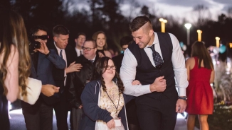 A Night to Shine: Thousands of Special Needs Teens Attend Tim Tebow Sponsored Prom (Photos)