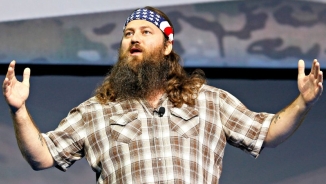 'Duck Dynasty' Star Willie Robertson Says Hillary Clinton Will Change Stance on Gun Control if Elected, Calls Her 'Worst Candidate' 